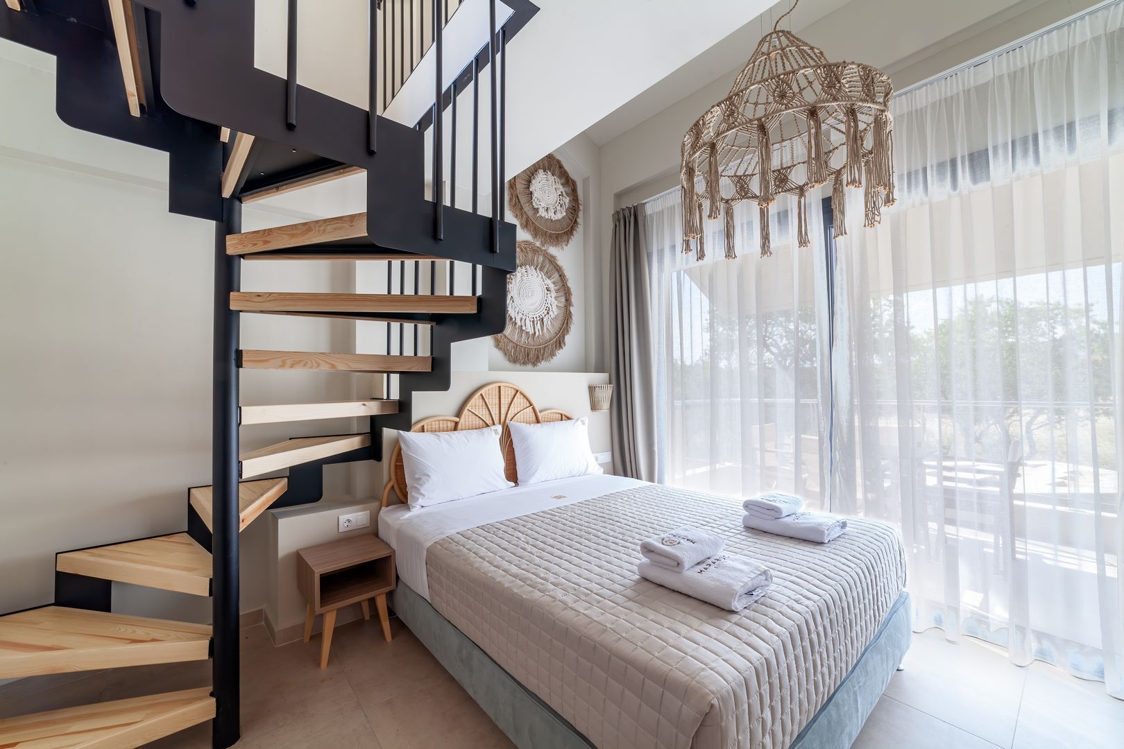 Tiara Holidays - Maraboo Suites - Duplex Suite - bedroom